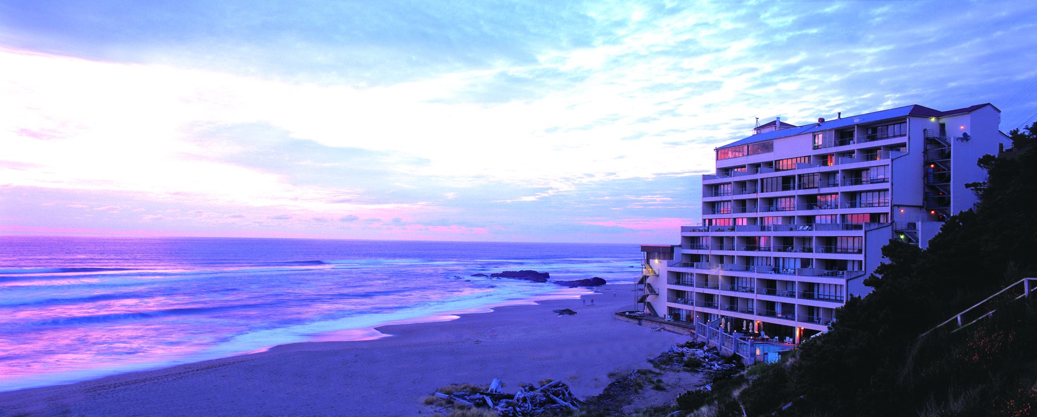 ANNIVERSARY GETAWAY Inn At Spanish Head   BTs Purple Pic 2048x825 