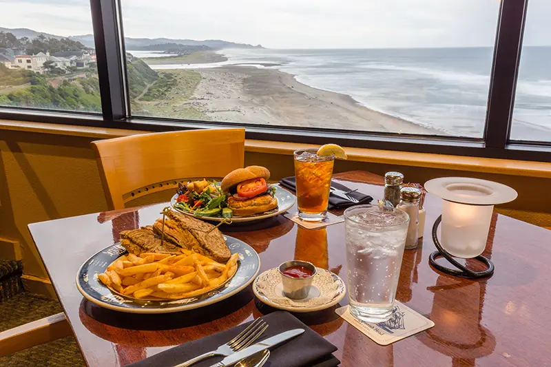 Inn At Spanish Head Fathoms lunch