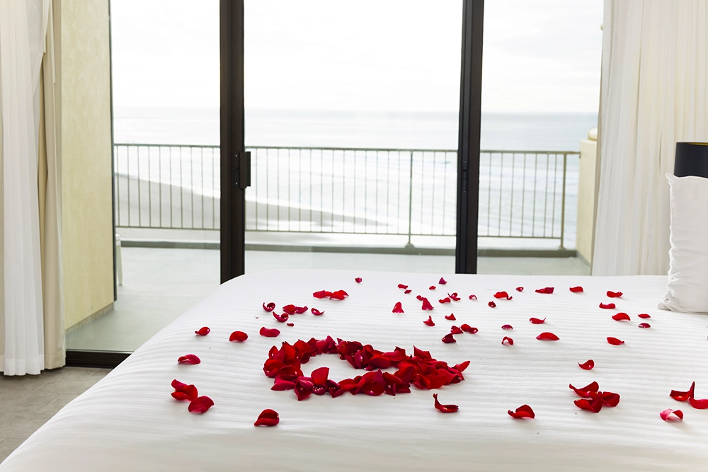 Inn at Spanish Head rose petals