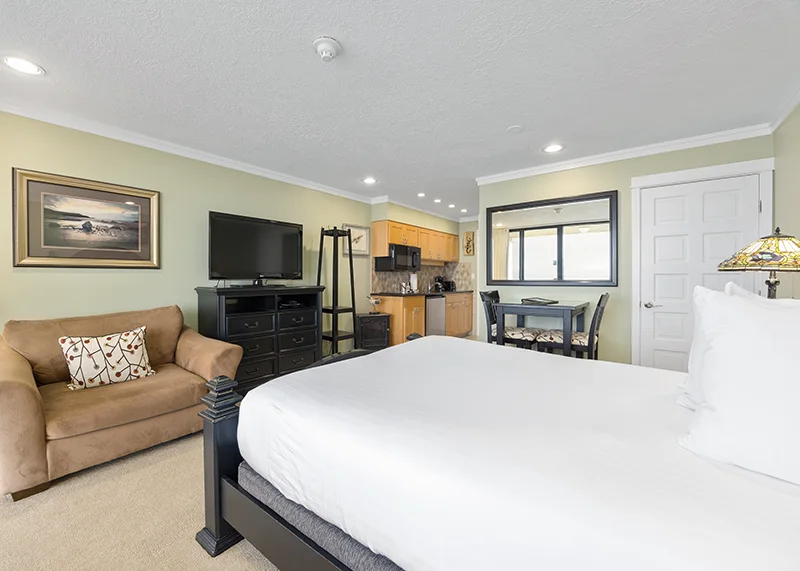 Inn at Spanish Head ocean view studio